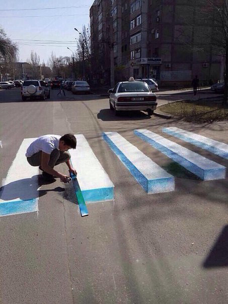 3D  зебры на дорогах столицы Кыргызстана